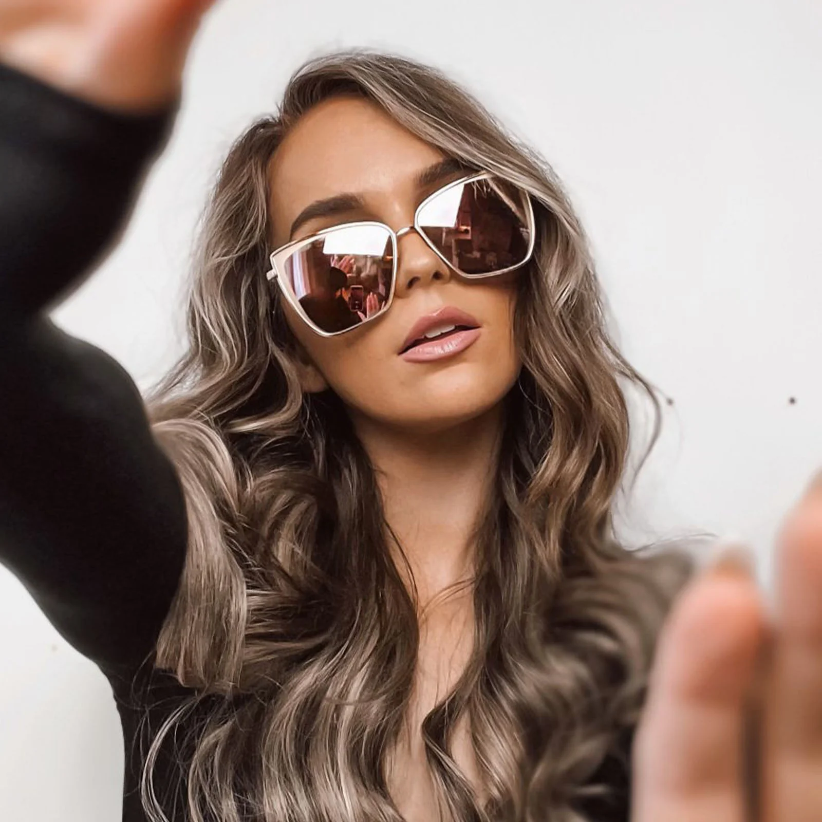 BECKY - GOLD + FLASH BROWN GRADIENT SUNGLASSES - Image 8