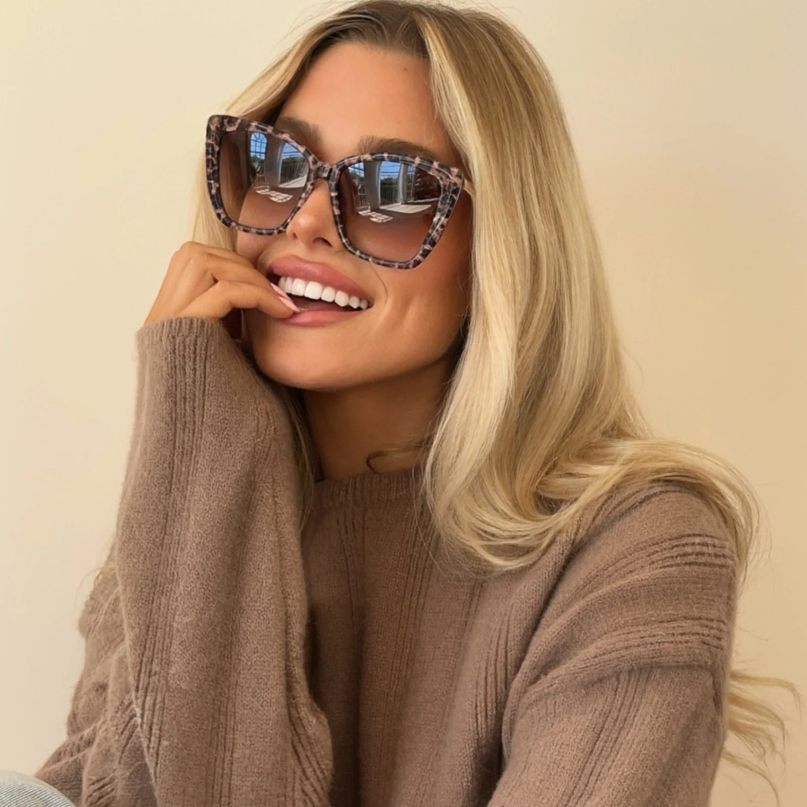 BECKY II - LEOPARD TORTOISE + BROWN GRADIENT SUNGLASSES - Image 6