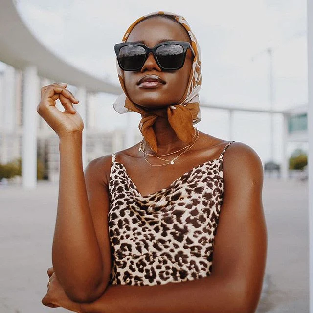 BELLA - BLACK + GREY + POLARIZED SUNGLASSES - Image 16
