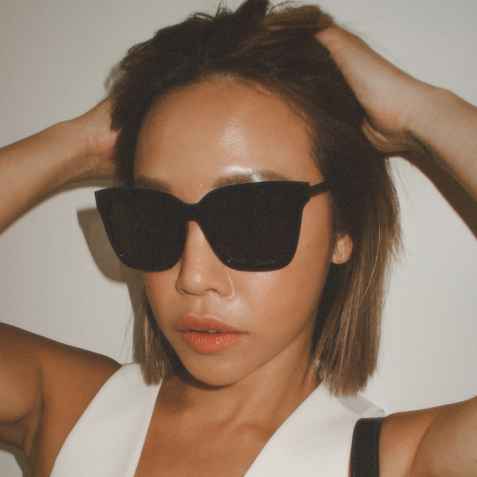 BELLA - BLACK + GREY + POLARIZED SUNGLASSES - Image 23